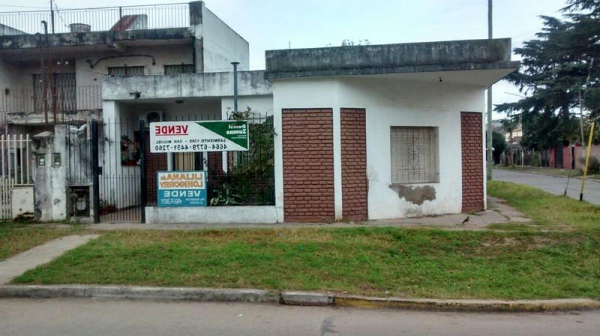Casa de 2 dormitorios en San Miguel, Argentina No. 65233