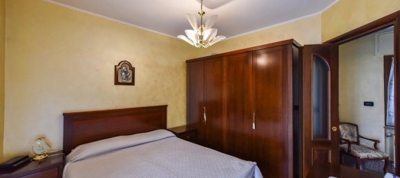 6 rooms Villa in Moncalieri, Italy No. 102564 14