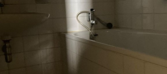 7غرفة شقة في Savona, Italy رقم 15619 15