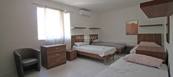 4 bedrooms Penthouse in Saint Julian's, Malta No. 3402 6