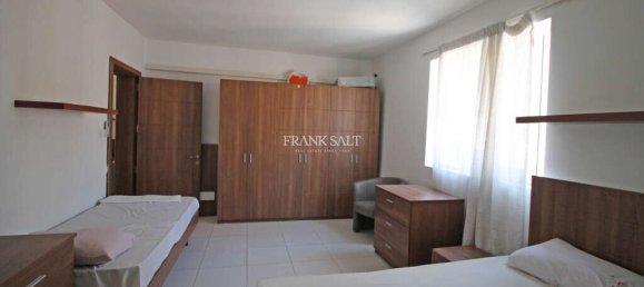 4 bedrooms Penthouse in Saint Julian's, Malta No. 3402 7