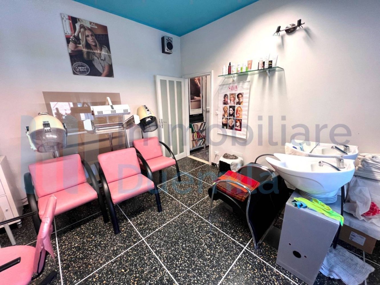 Imóvel comercial de 4 divisões em San Lazzaro di Savena, Italy N.º 163975