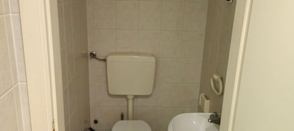 62m² Office in Padua, Italy No. 262290 10