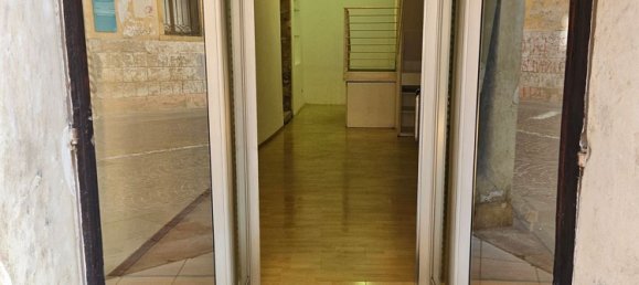 62m² Office in Padua, Italy No. 262290 5