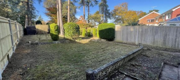 3 bedrooms House in Bordon, United Kingdom No. 13801 16