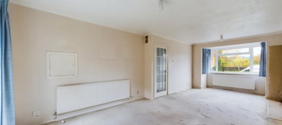 3 bedrooms House in Bordon, United Kingdom No. 13801 13