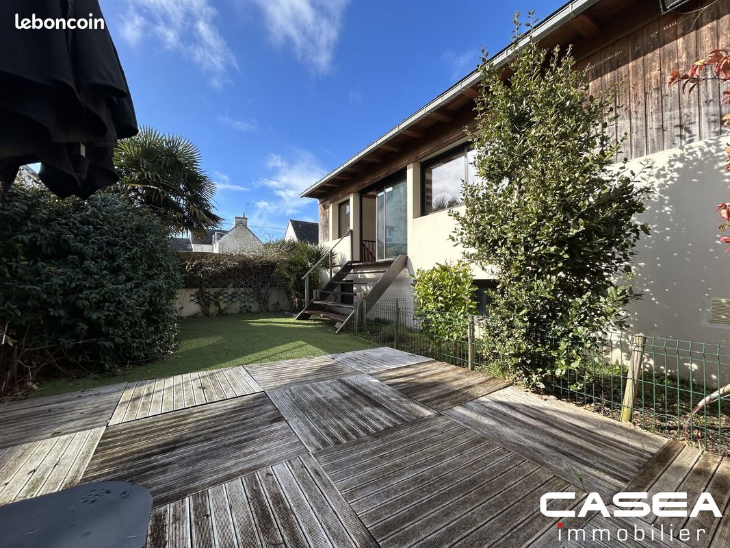 Casa de 4 dormitorios en Pont-l'Abbe, France No. 204855