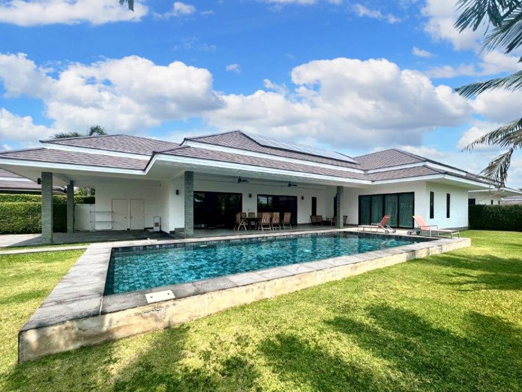 Villa de 3 dormitorios en Cha-am, Thailand No. 12956