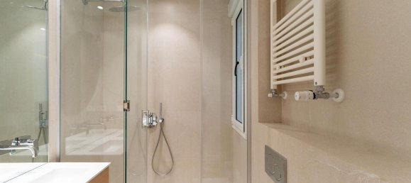 Apartamento de 3 dormitorios en Madrid, Spain No. 191649 7