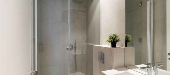 Apartamento de 3 dormitorios en Madrid, Spain No. 191649 12