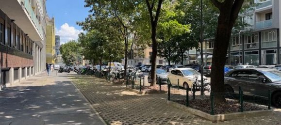 2 bedrooms Apartment in Milan, Italy No. 360740 3