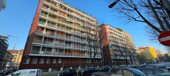 2 bedrooms Apartment in Milan, Italy No. 360740 7