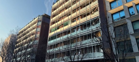 2 bedrooms Apartment in Milan, Italy No. 360740 12