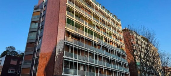 2 bedrooms Apartment in Milan, Italy No. 360740 8