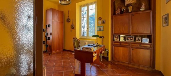 5 rooms Apartment in Como, Italy No. 33579 13