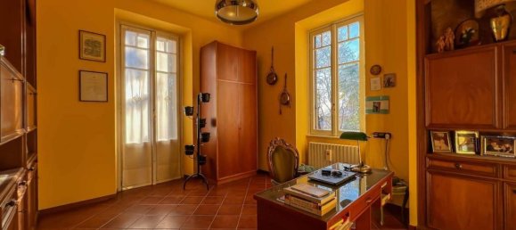 5 rooms Apartment in Como, Italy No. 33579 15