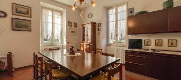 5 rooms Apartment in Como, Italy No. 33579 12