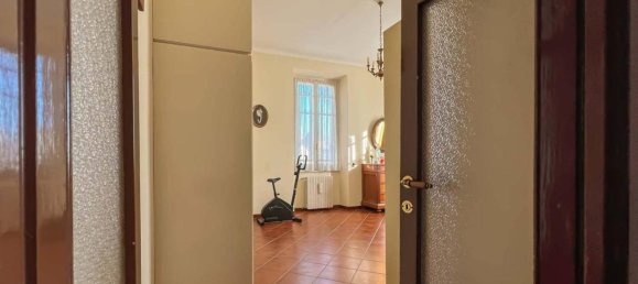 5 rooms Apartment in Como, Italy No. 33579 82