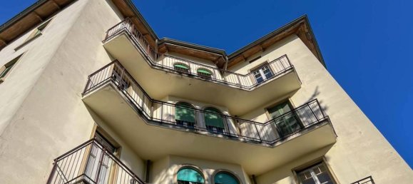 5 rooms Apartment in Como, Italy No. 33579 2