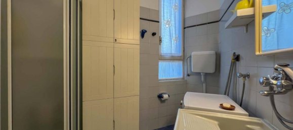 5 rooms Apartment in Como, Italy No. 33579 86