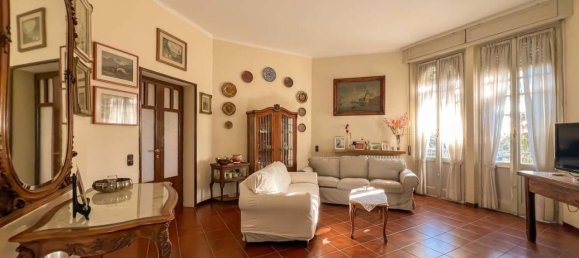 5 rooms Apartment in Como, Italy No. 33579 20