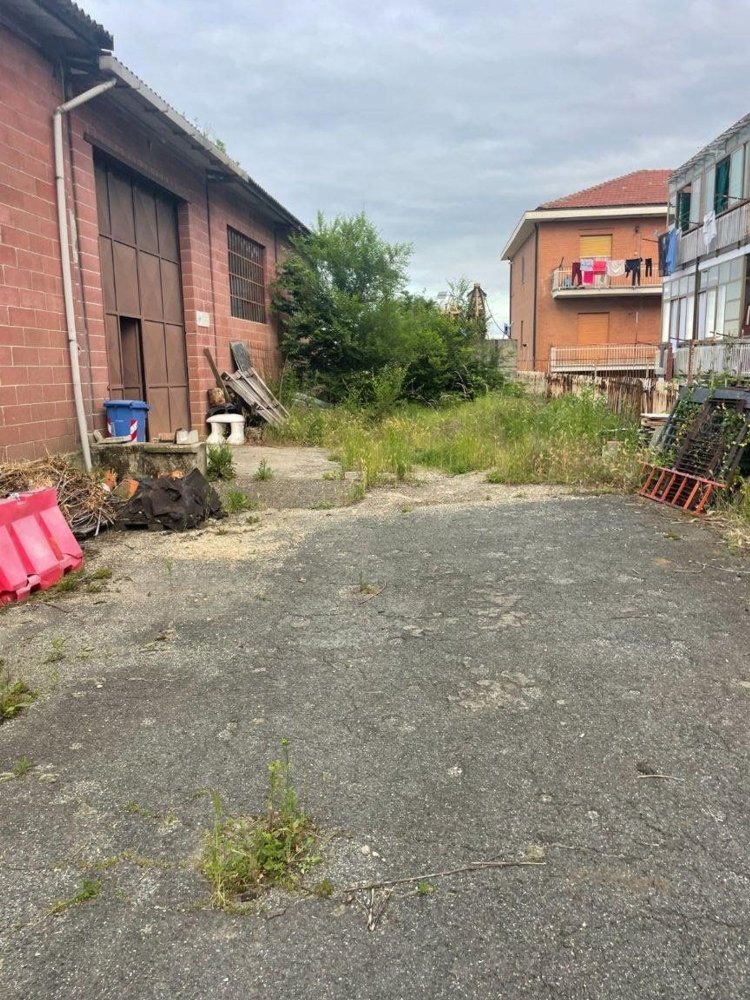 500m² Warehouse in Orbassano, Italy No. 289445