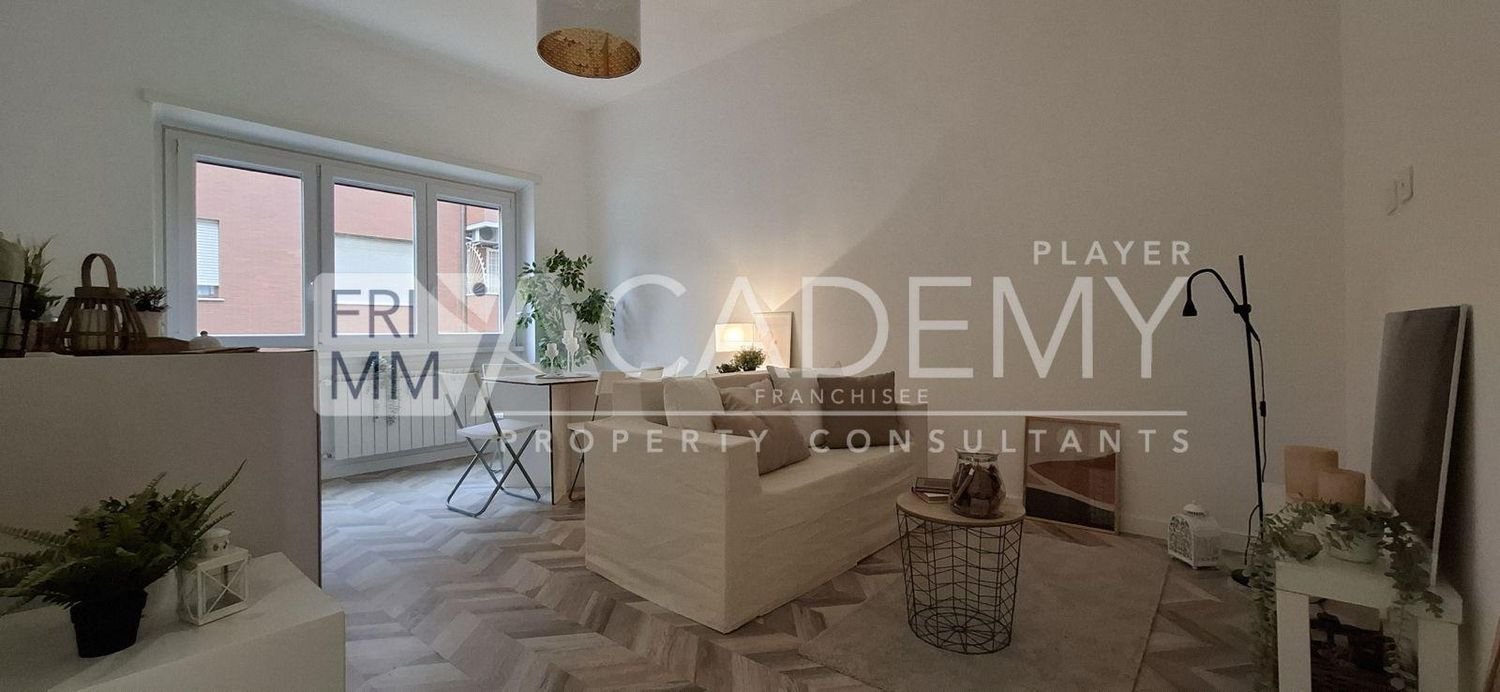 2 rooms Apartment in Rome, Italy No. 16927