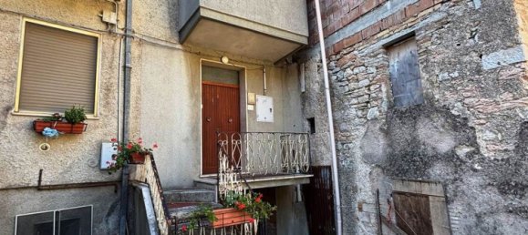 4 rooms House in Fiuminata, Italy No. 307584 2