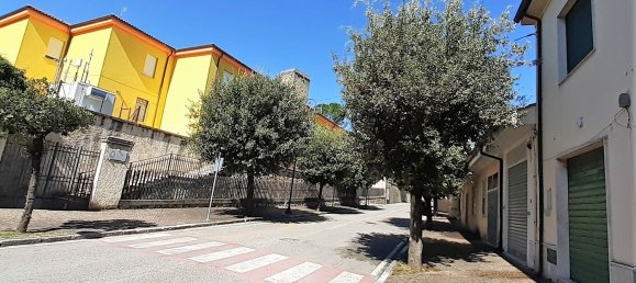 290m² Building in Fontechiari, Italy No. 85614 14