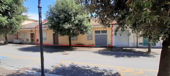 290m² Building in Fontechiari, Italy No. 85614 5