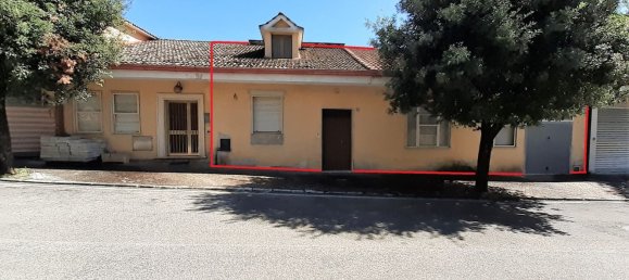 290m² Building in Fontechiari, Italy No. 85614 4