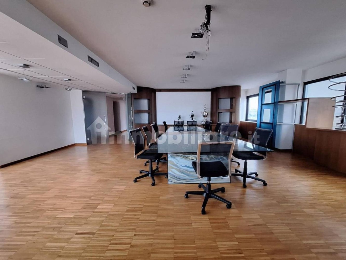 5-Zimmer Büro in Genoa, Italy, Nr. 105761