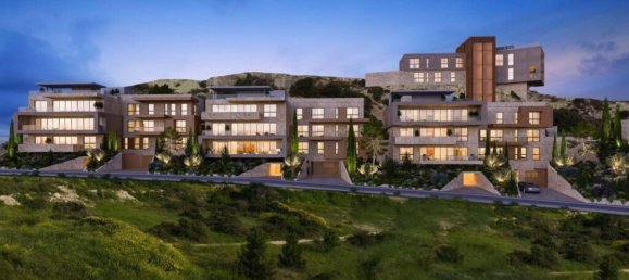 3 bedrooms Apartment in Limassol, Cyprus No. 13152 3