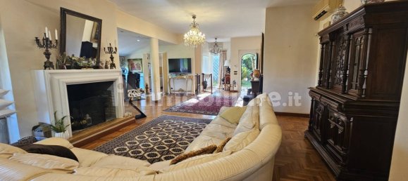 4 Schlafzimmer Villa in Rome, Italy, Nr. 322495 2