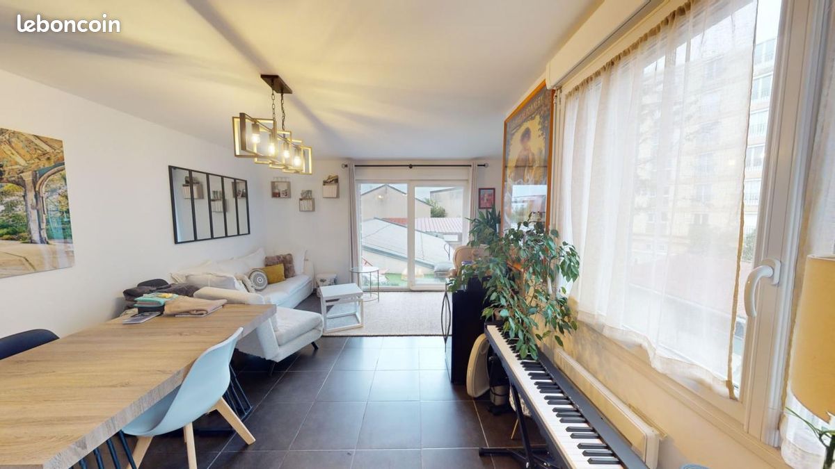 2 bedrooms Duplex in Reims, France No. 232730