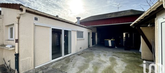 4 bedrooms Building in Creil, France No. 83064 3