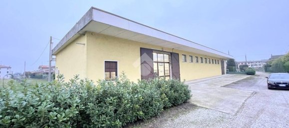 500m² Warehouse in Goito, Italy No. 309572 2