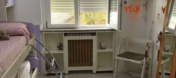 3 rooms Apartment in Verano Brianza, Italy No. 2721 4