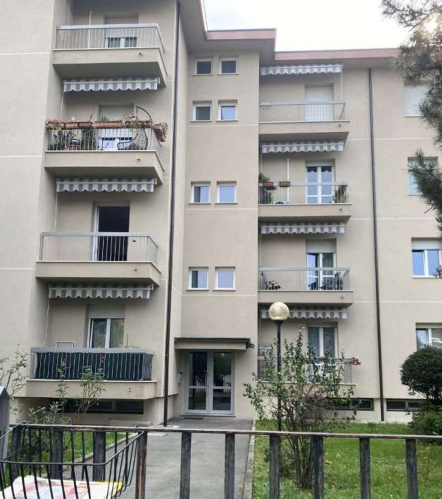 3 rooms Apartment in Verano Brianza, Italy No. 2721