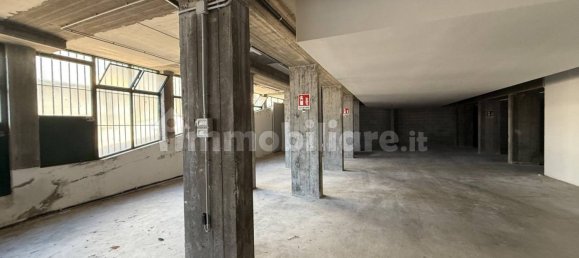 Lagerhaus in Asti, Italy 338m², Nr. 8480 7