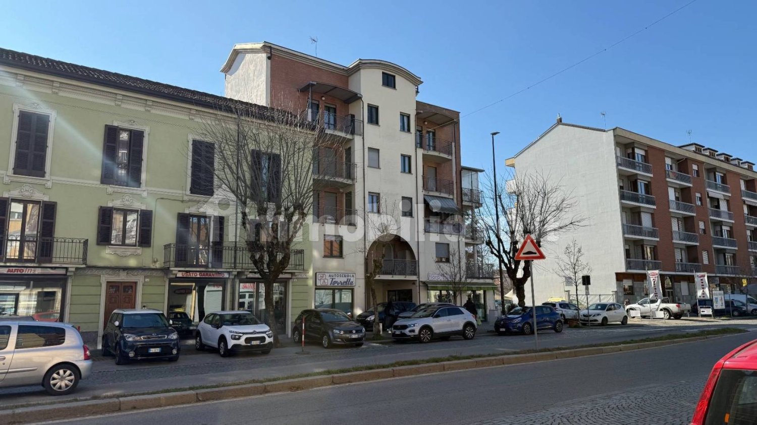 Lagerhaus in Asti, Italy 338m², Nr. 8480