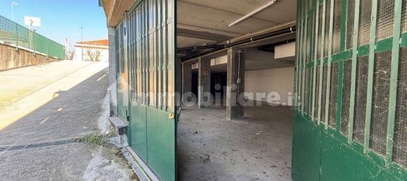 Lagerhaus in Asti, Italy 338m², Nr. 8480 4