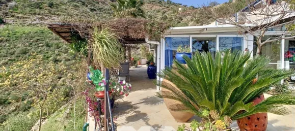 3 bedrooms House in Arenas, Spain No. 58079 13