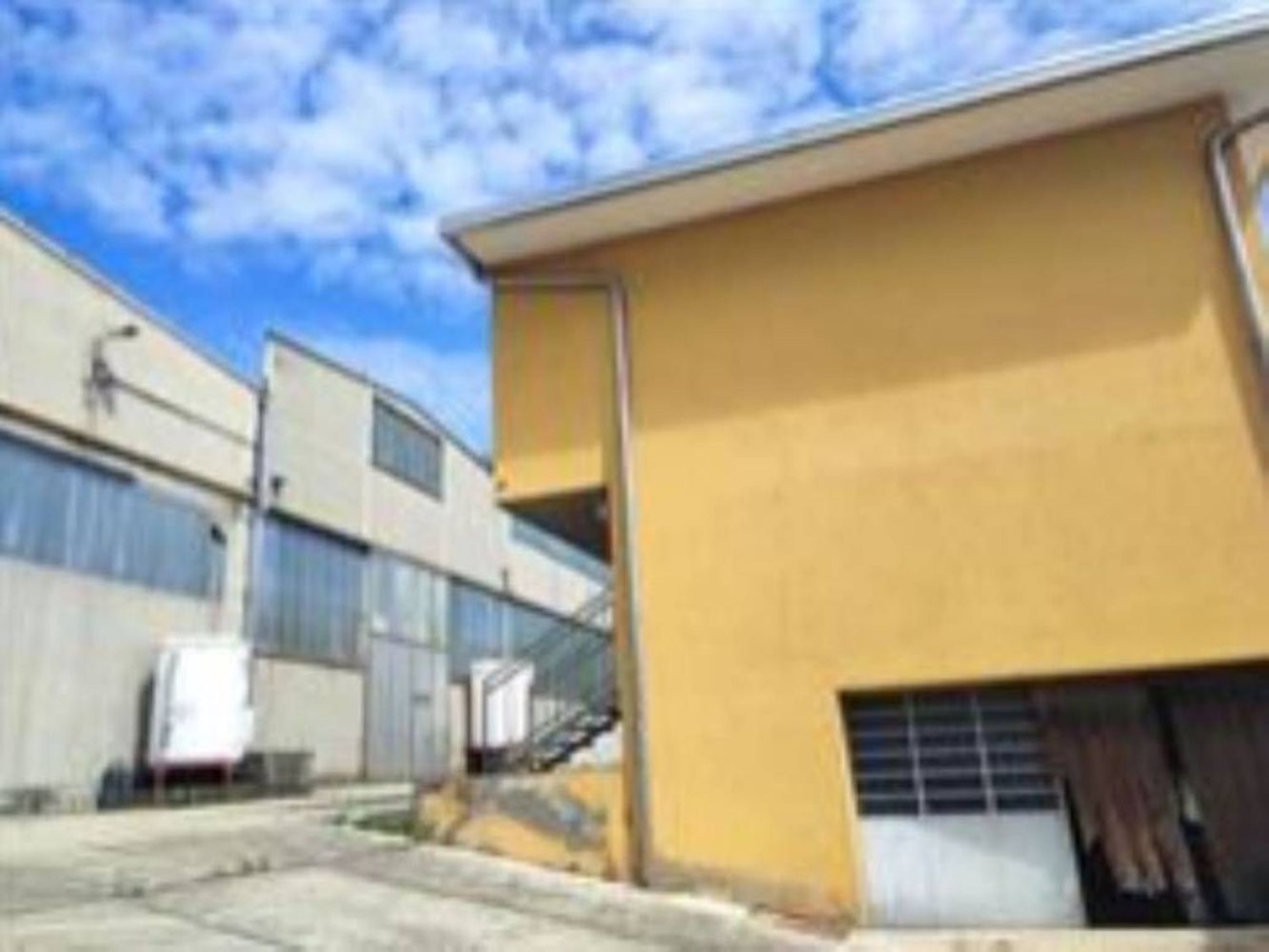 Lagerhaus in Lonate Pozzolo, Italy 28000m², Nr. 97090