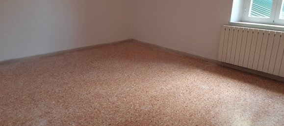 Apartamento de 4 dormitorios en Pieve a Nievole, Italy No. 357368 4