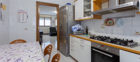 Apartamento de 3 divisões em Bollate, Italy N.º 238863 8