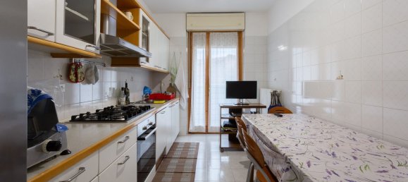 Apartamento de 3 divisões em Bollate, Italy N.º 238863 9