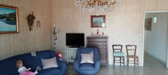3-salle Appartement à Catania, Italy No. 178480 12