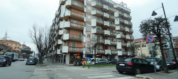 Apartamento de 4 habitaciónes en Pescara, Italy No. 7330 16