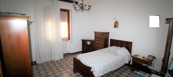 8-salle Villa à Montevarchi, Italy No. 235590 19